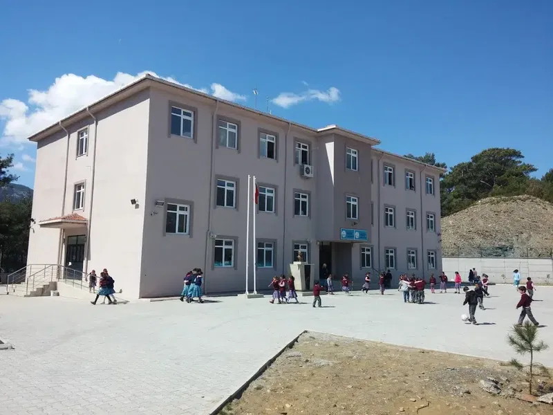 Dimçayı İlkokulu Ortaokulu - Photo 6