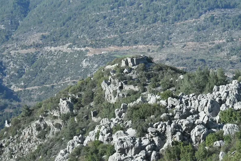 Direvli Kale-Kilise - Photo 1
