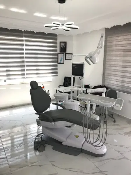 Diş Hekimi Emre Şen - Photo 5