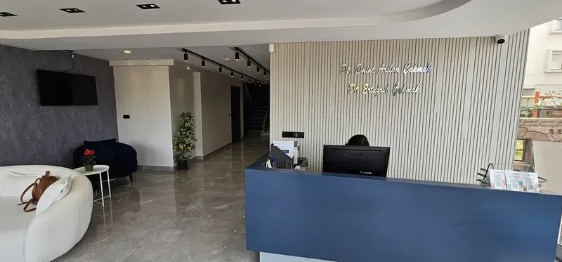 Diş Hekimi Ertuğrul Çakmak Diş Hekimi Emine Arslan Çakmak - Photo 6