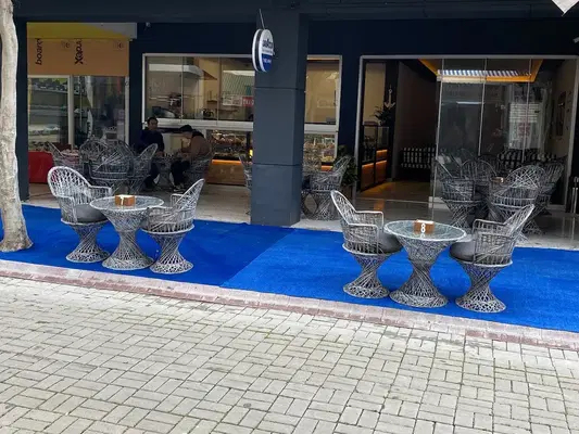 Dnz cafe & patisserie