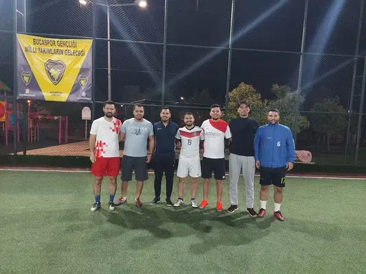 Dostlar Halı Saha