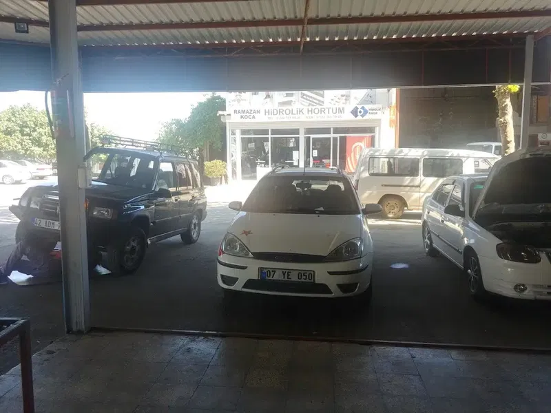 Dostlar Oto Tami̇r - Photo 1