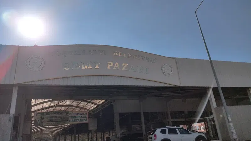 Döşemealtı Kapalı Pazar Yeri - Photo 1