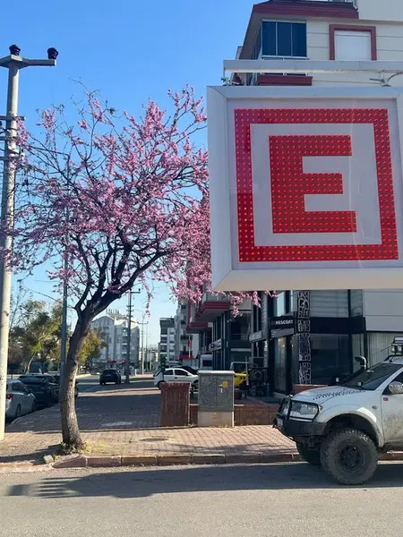 Eda Eczanesi - Photo 8
