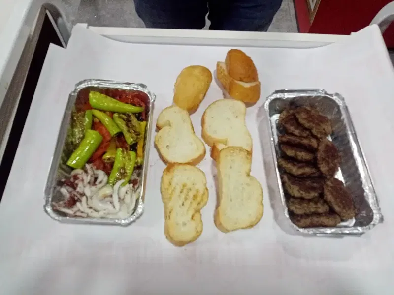 Efem Patisserie-Ömer Aybak Çi̇ğköfte-Döner'Se Seni̇ndi̇r - Photo 6