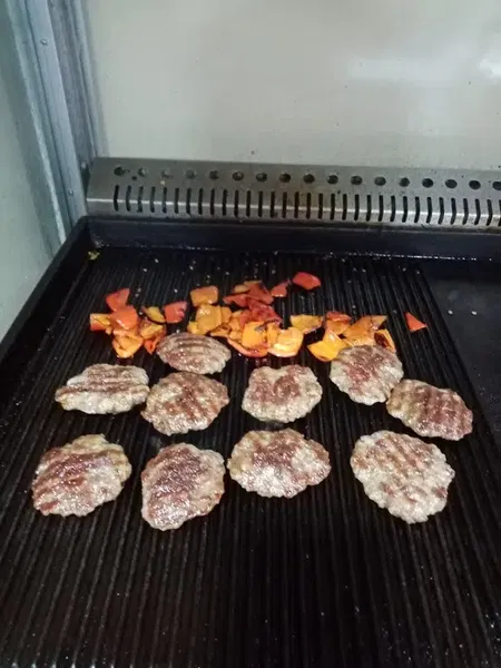 Efem Patisserie-Ömer Aybak Çi̇ğköfte-Döner'Se Seni̇ndi̇r - Photo 10