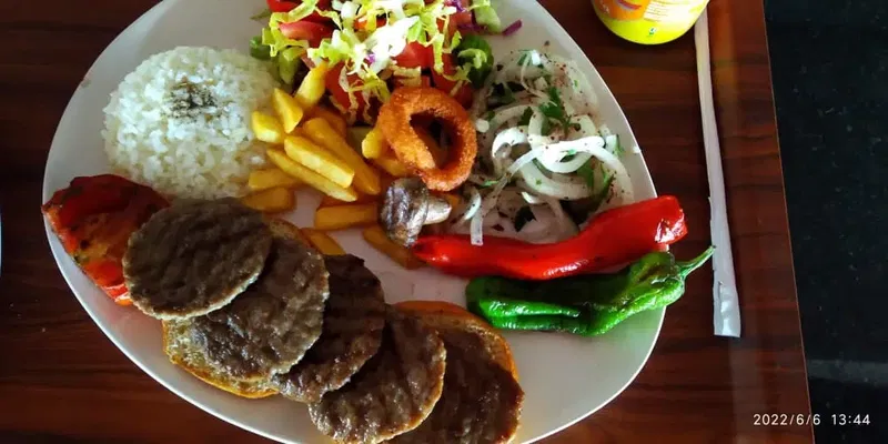 Efendi Köfte Cafe ve Restaurant - Photo 2