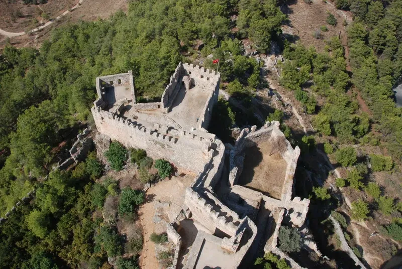 Ehmedek Kalesi - Photo 3