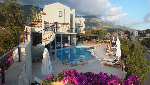 Ekin Hotel