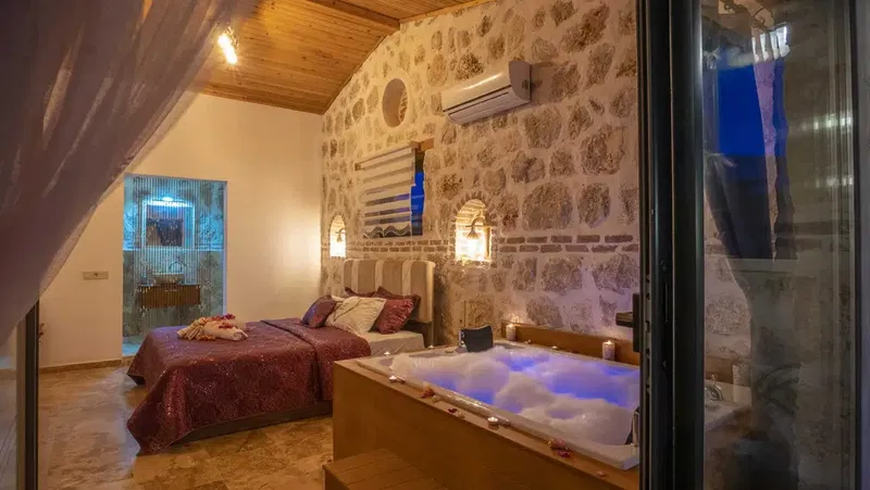 Elisam Villa - Photo 2