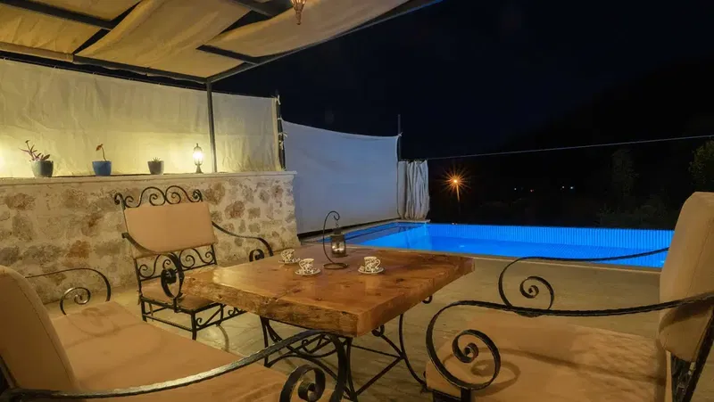 Elisam Villa - Photo 8