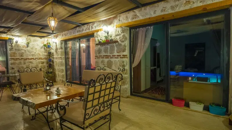 Elisam Villa - Photo 10