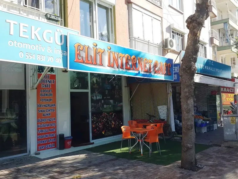 Elit Internet Cafe - Photo 3