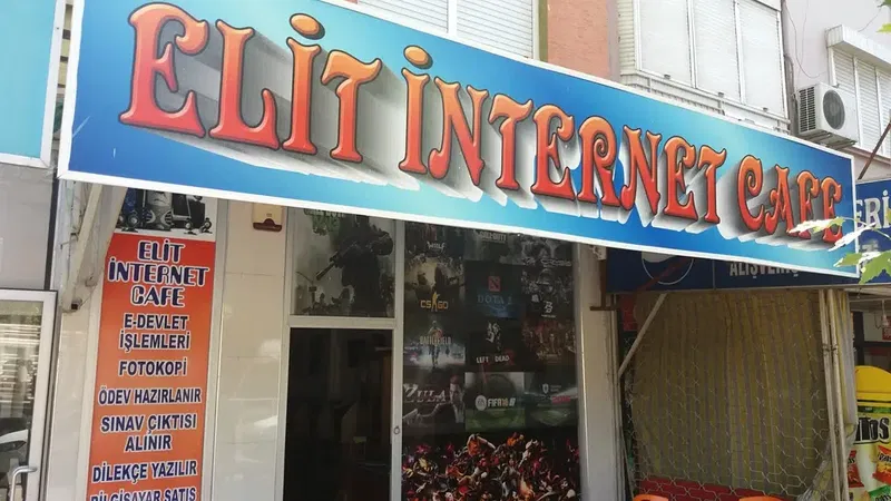 Elit Internet Cafe - Photo 4