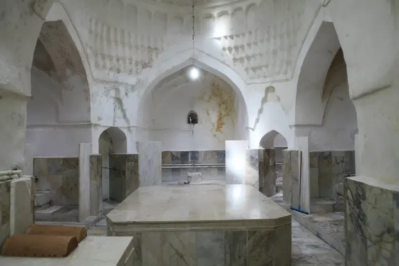 Elmalı Tarihi Bey Hamamı - Photo 1