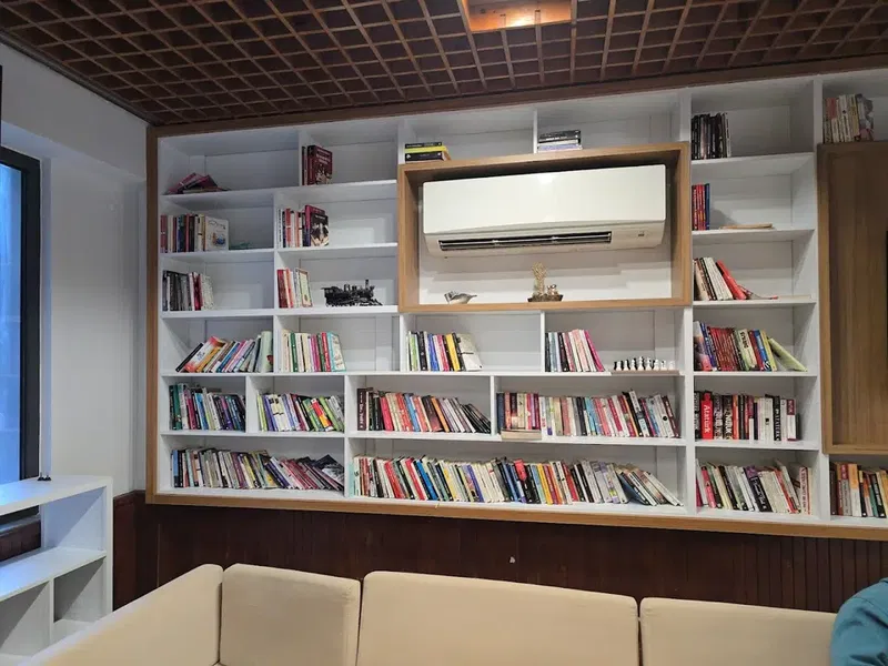 Emekli̇ler Lokali̇ - Photo 2