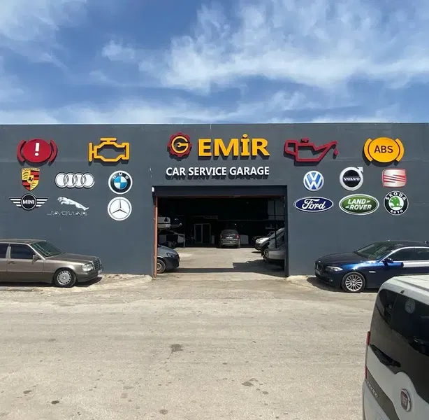 Emi̇r Car Service Garage - Photo 1