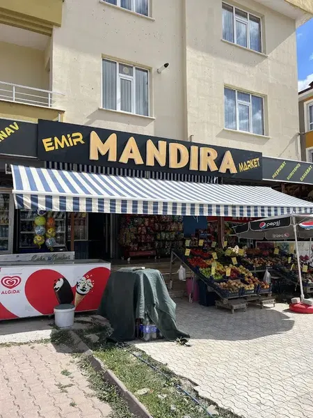 Emir Mandira Market - Photo 1