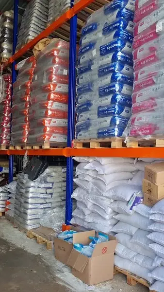 Emre Petshop Antalya Esyem Tavuk Yemleri̇ Hobi̇ Yem Antalya Bölge Bayi̇i̇ - Photo 8