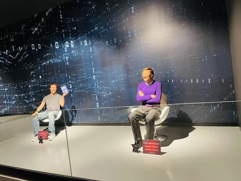 Face2Face Wax Museum - Photo 10