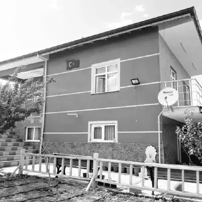 Feyzullah Şakayık Bağ Evi