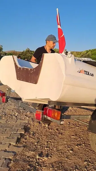 Fibotek Boat - Photo 3