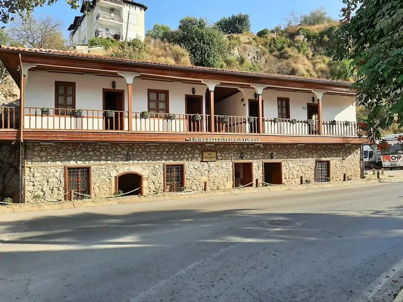 Finike Kültür Ve Sanat Evi - Photo 1