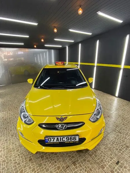 Fi̇ni̇ke Taksi̇ Üni̇versi̇te - Photo 7