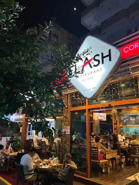 Flash Restaurant - Photo 1
