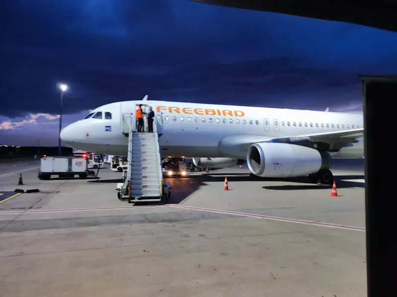 Freebird Airlines - Photo 5