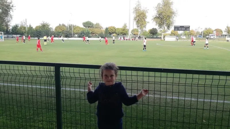 Futbol Sahası - Photo 2