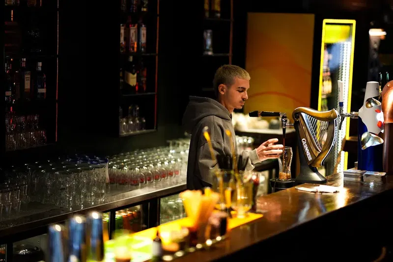 Gaslight Pub - Photo 10