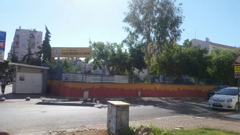 Gazi Anadolu Lisesi - Photo 3