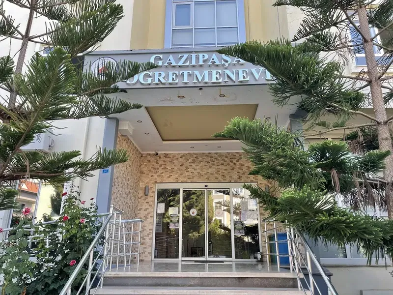 Gazipaşa Öğretmenevi Ve Akşam Sanat Okulu - Photo 1