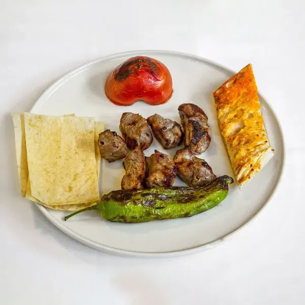 Genç Uncalı(Has Urfalım) Pide Kebap ve Döner Salonu - Photo 10