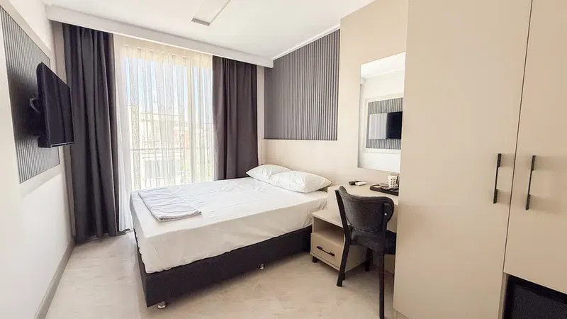 Goldex Hotel - Photo 2