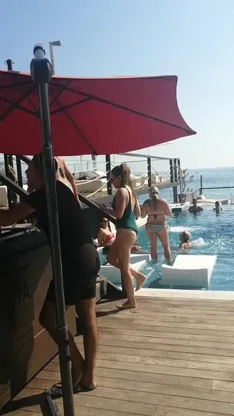 Goya Beach Club - Photo 2