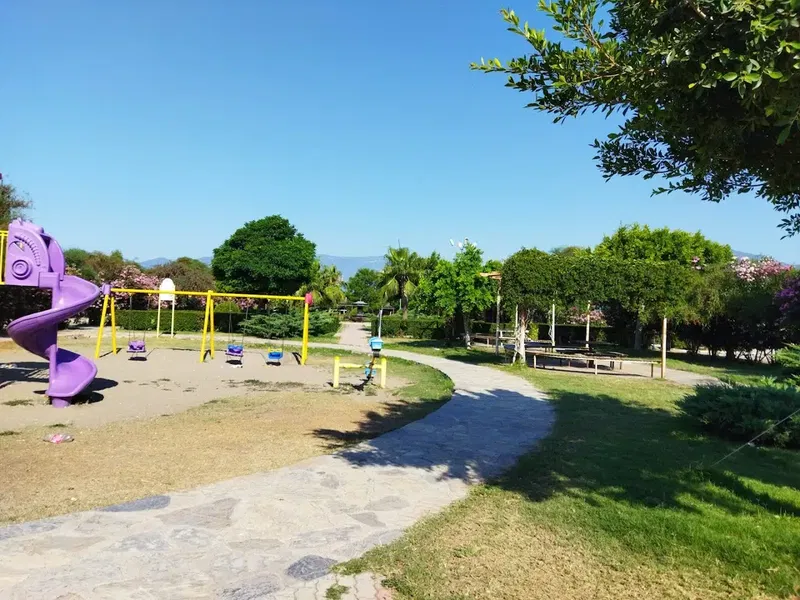 Gunay Beach Park - Photo 5