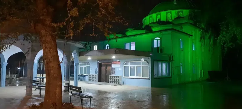 Güzelbağ Yeni Camii - Photo 9