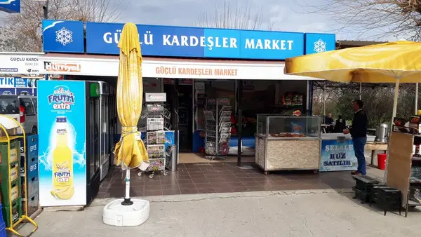 Güçlü Kardeşler Büfe