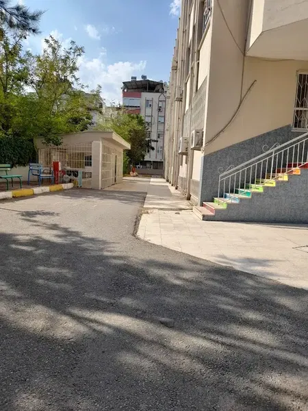 Haci Hafize Saygan 2. Ilkogretim Okulu - Photo 4