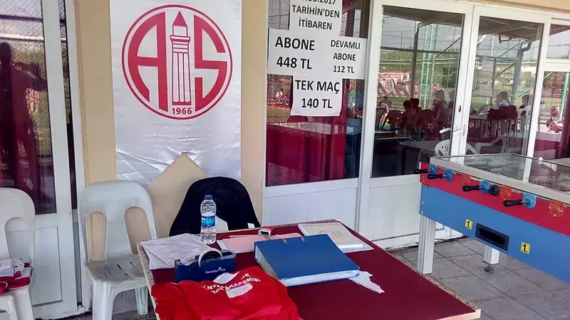 Hasan Koç Halı Saha - Photo 5
