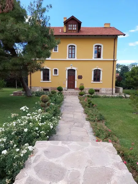 Hayat Vakfı Konya Şubesi - Photo 2