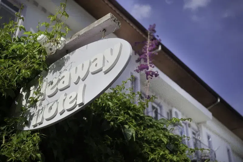 Hideaway Hotel - Photo 1