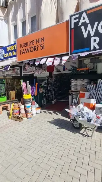 İki̇zler Yapi Market - Photo 2