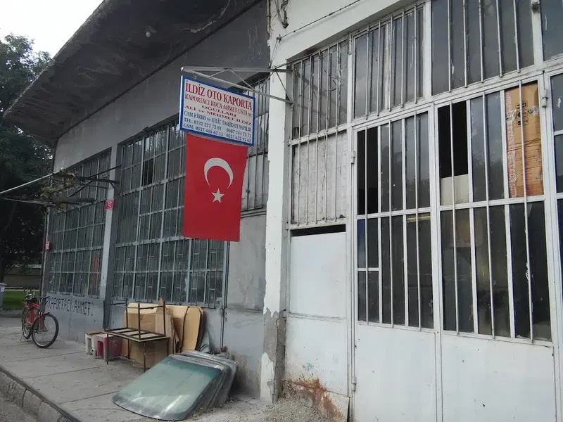 İldiz Oto Kaporta Konya Cam Kriko Kilit Tamiratı - Photo 4