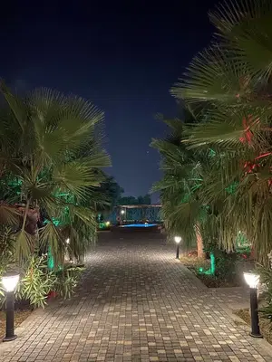 IN OUT Resorts