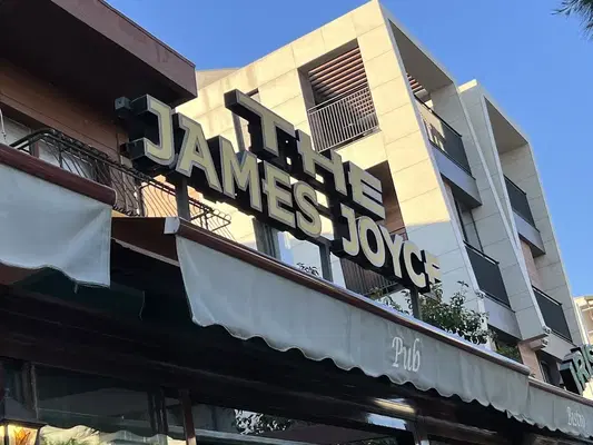 The James Joyce Irish Pub
