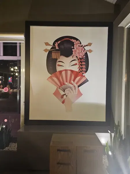 Iro Sushi Bar - Photo 5